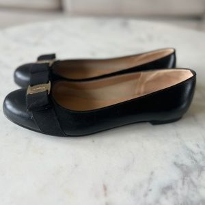 Ferragamo Varina Black Leather Flat NWOT